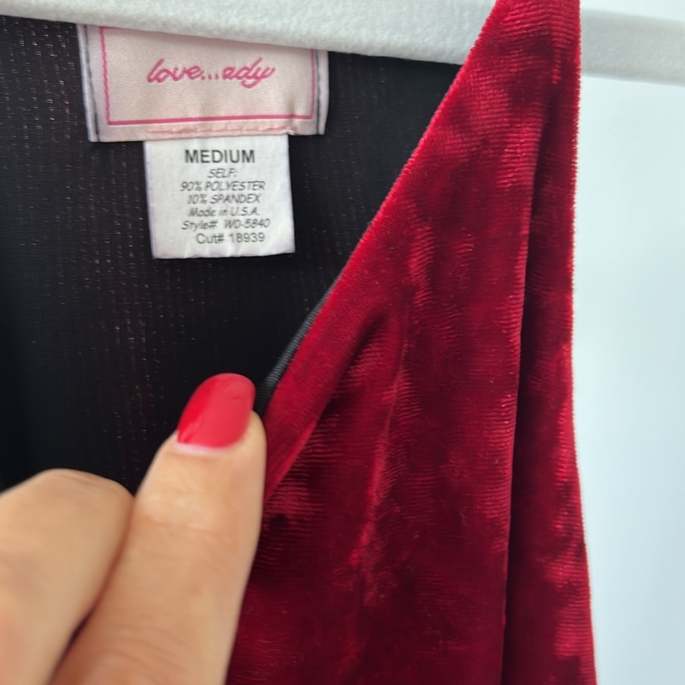 📍SOLD Elegant Red Velvet Kids Dress love…ady - Picture 7 of 16